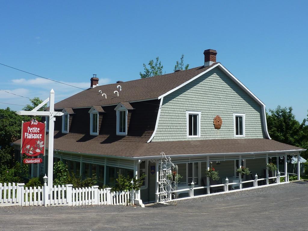 Auberge Petite Plaisanceラ・マルベー エクステリア 写真