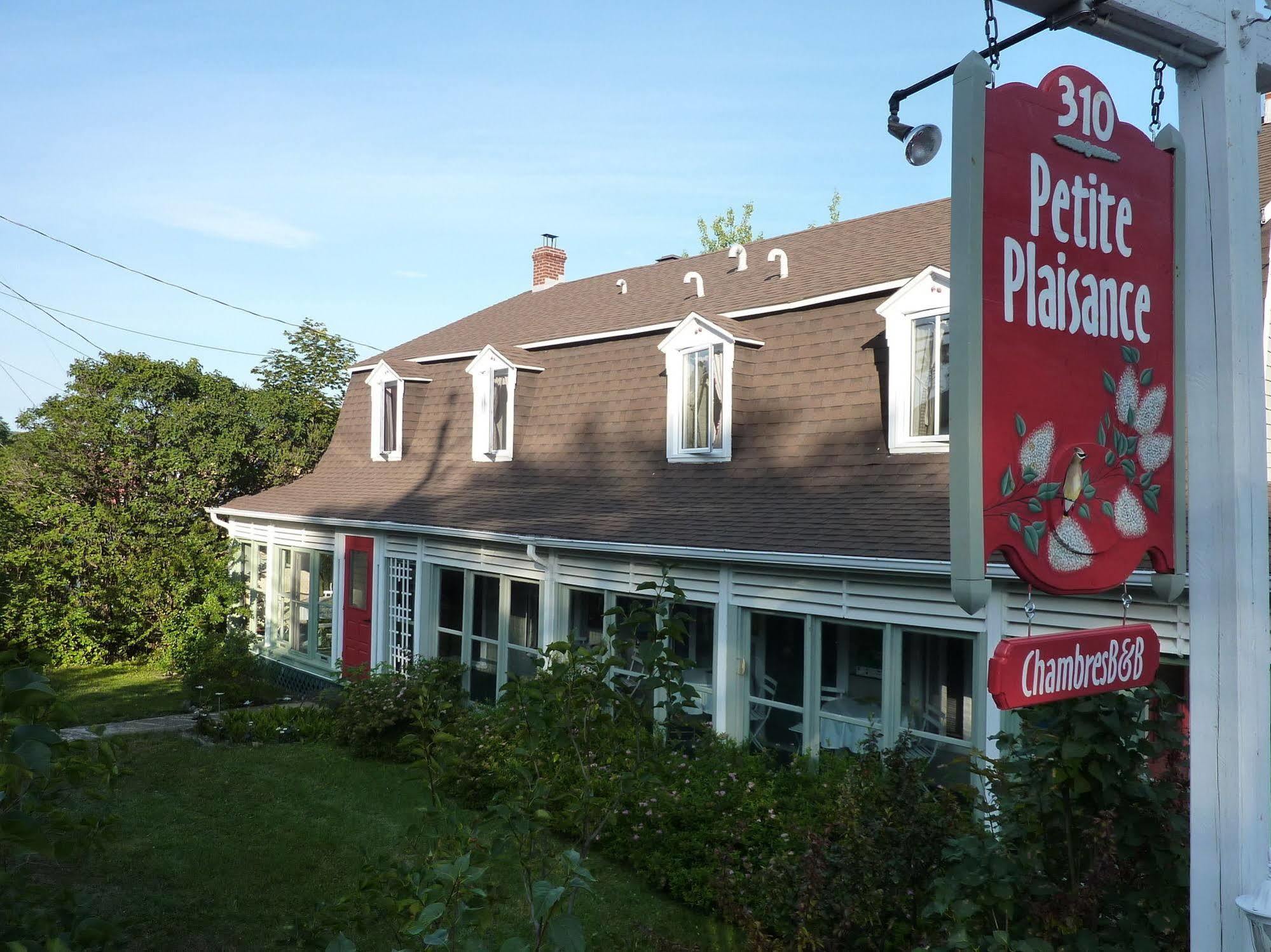 Auberge Petite Plaisanceラ・マルベー エクステリア 写真