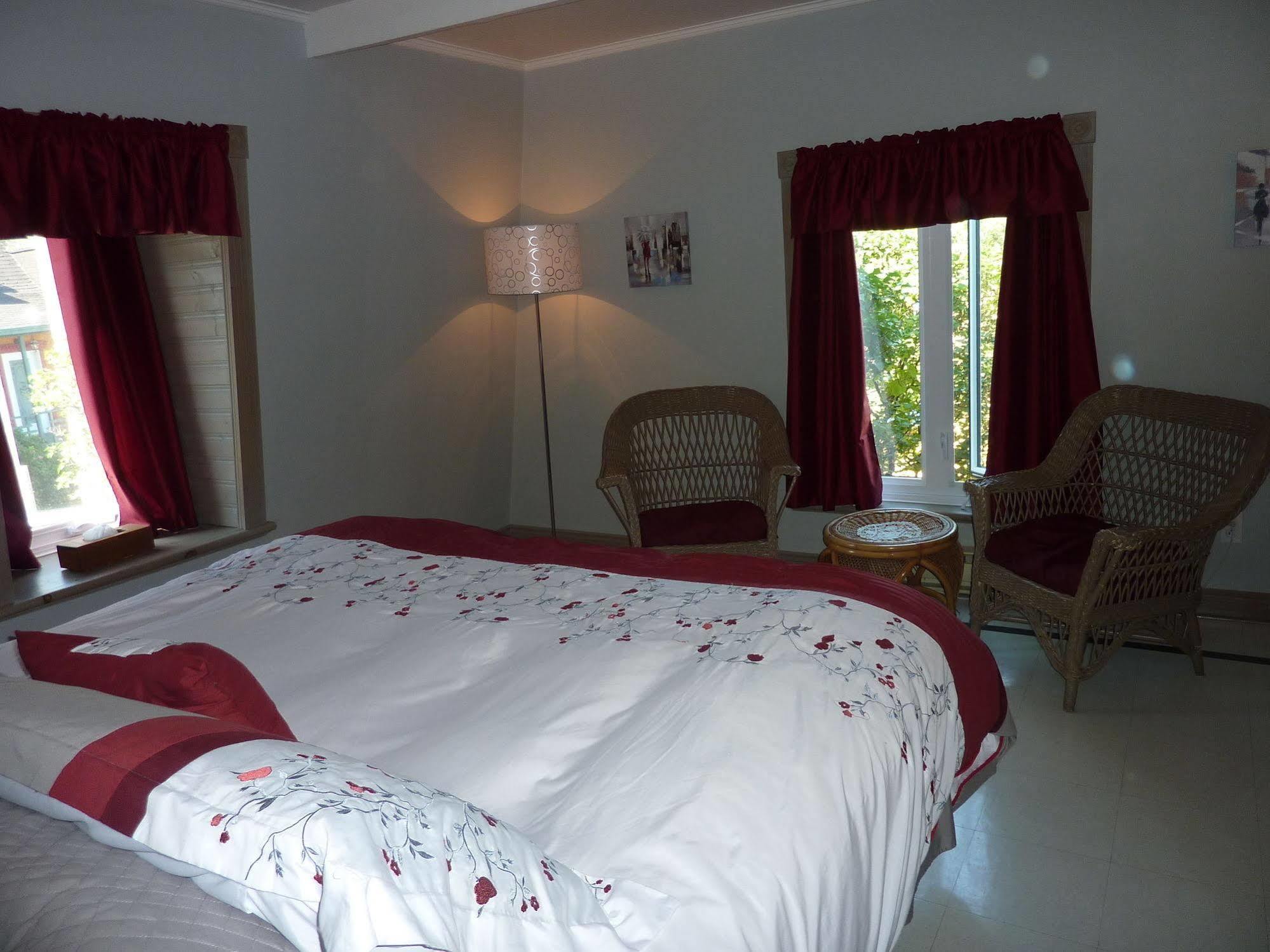 Auberge Petite Plaisanceラ・マルベー エクステリア 写真