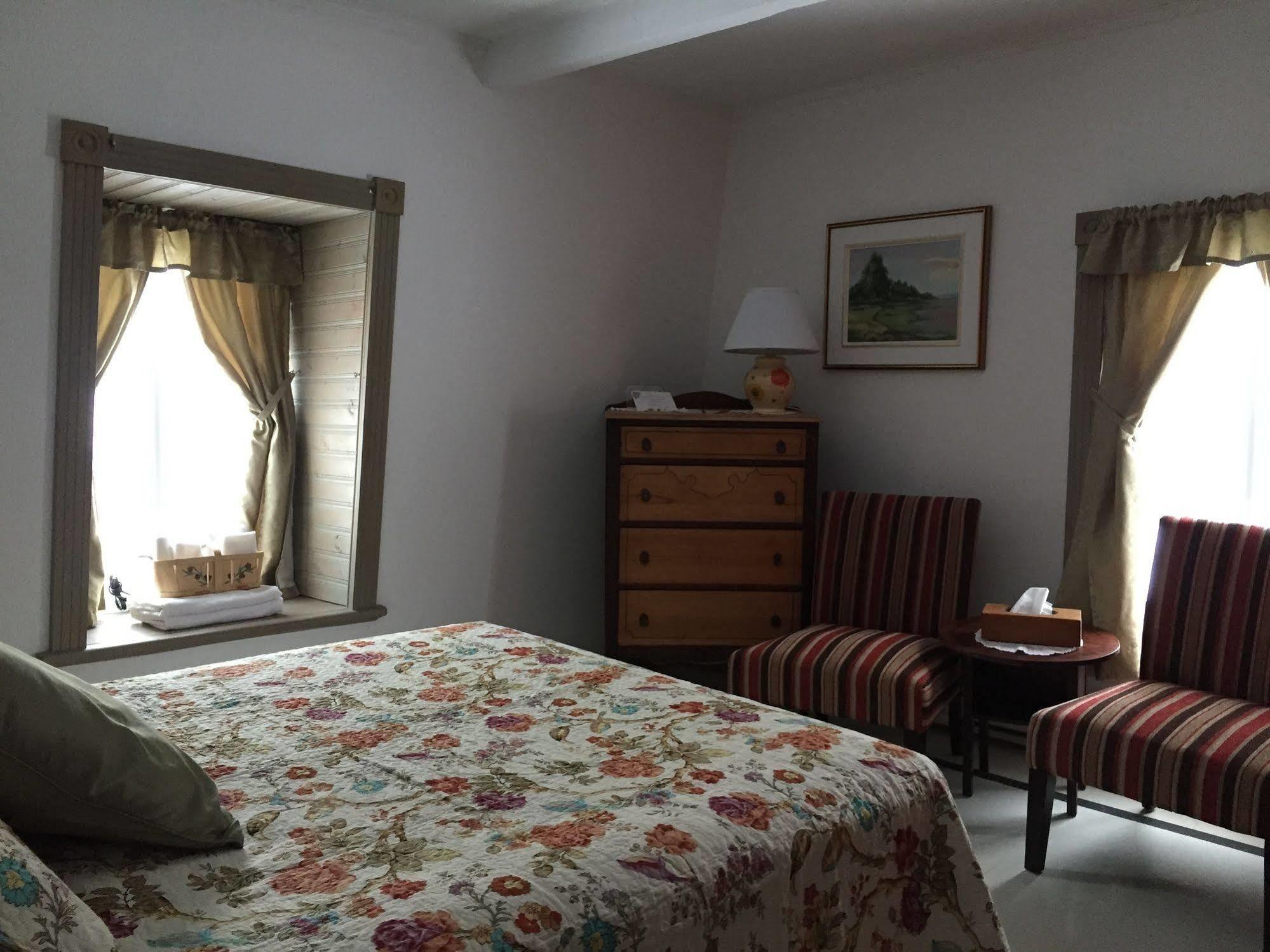 Auberge Petite Plaisanceラ・マルベー エクステリア 写真