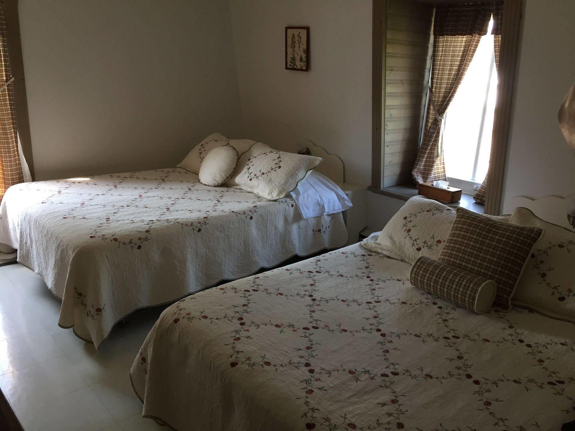 Auberge Petite Plaisanceラ・マルベー エクステリア 写真