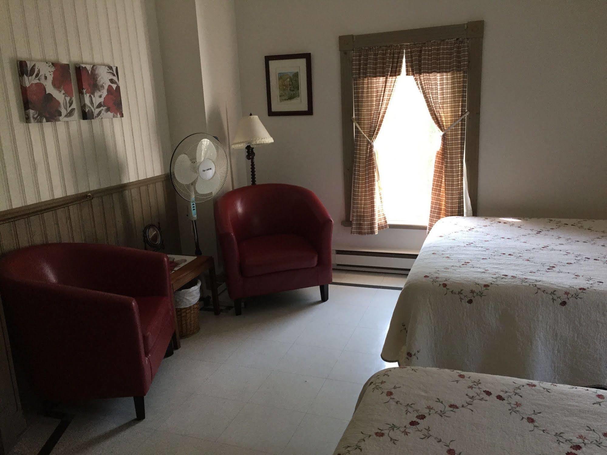 Auberge Petite Plaisanceラ・マルベー エクステリア 写真